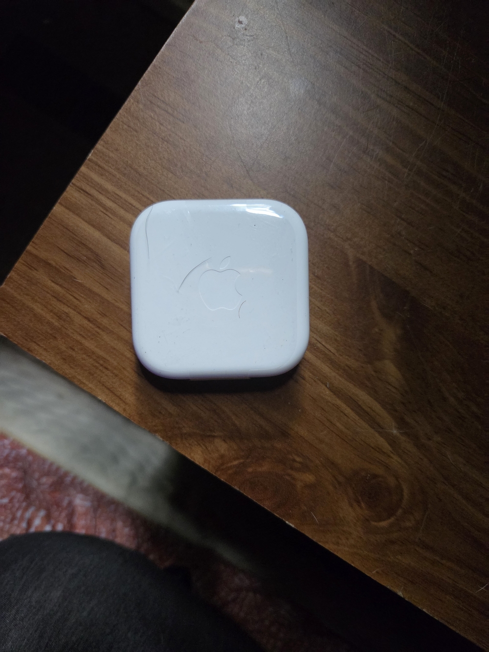 Apple Earbuds - Picture 3 of 3